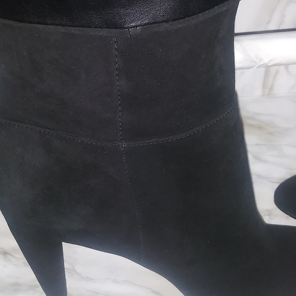 Boots. - Picture 5 of 11